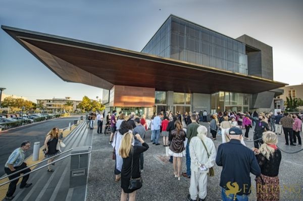 Conference of The Birds   003