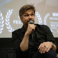 42 A Revolution on Canvas