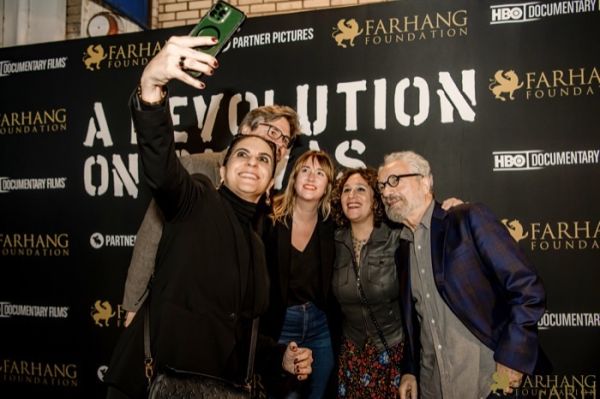 54 A Revolution on Canvas