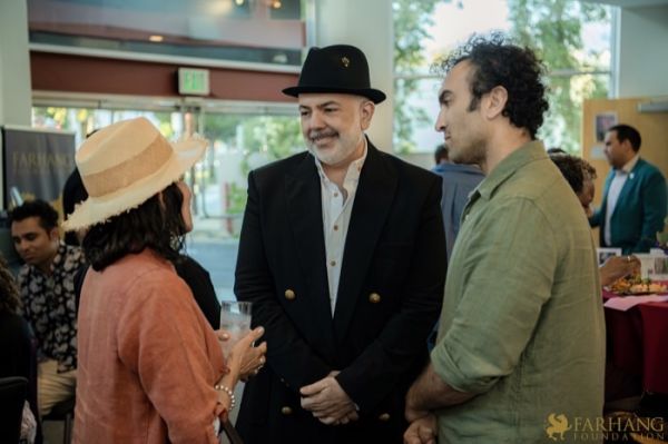 90 A GOING AWAY PARTY PLAY