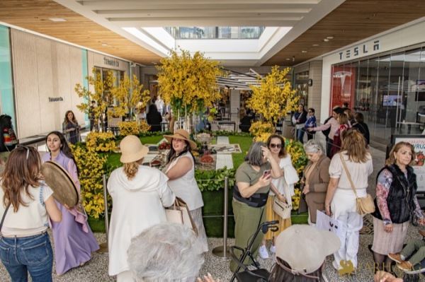 94 Nowruz at Westfield Century City 