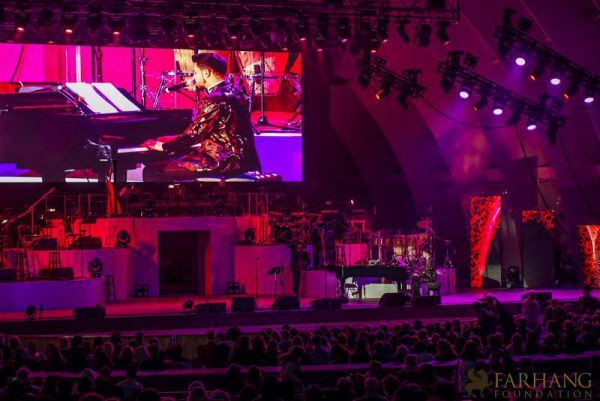 googoosh at the hollywood bowl 123