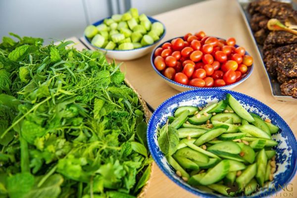 Feasting Iranian Style 103