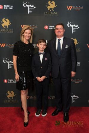 On The Red Carpet   Farhang Gala 003