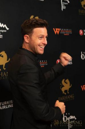 On The Red Carpet   Farhang Gala 011