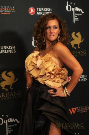 On The Red Carpet   Farhang Gala 045