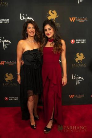 On The Red Carpet   Farhang Gala 056