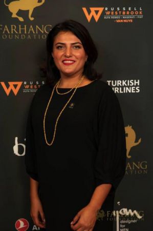 On The Red Carpet   Farhang Gala 200